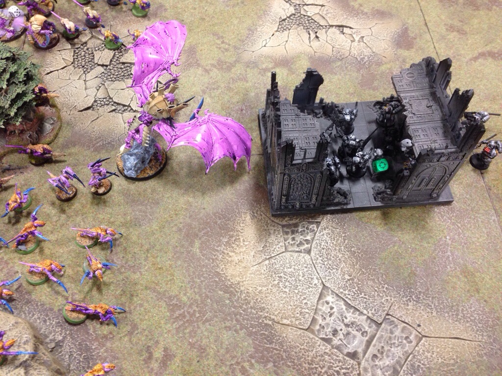 Winged Hive Tyrant and Hormagaunts advance